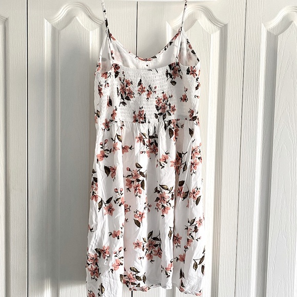 Floral Summer Dress - Picture 2 of 4